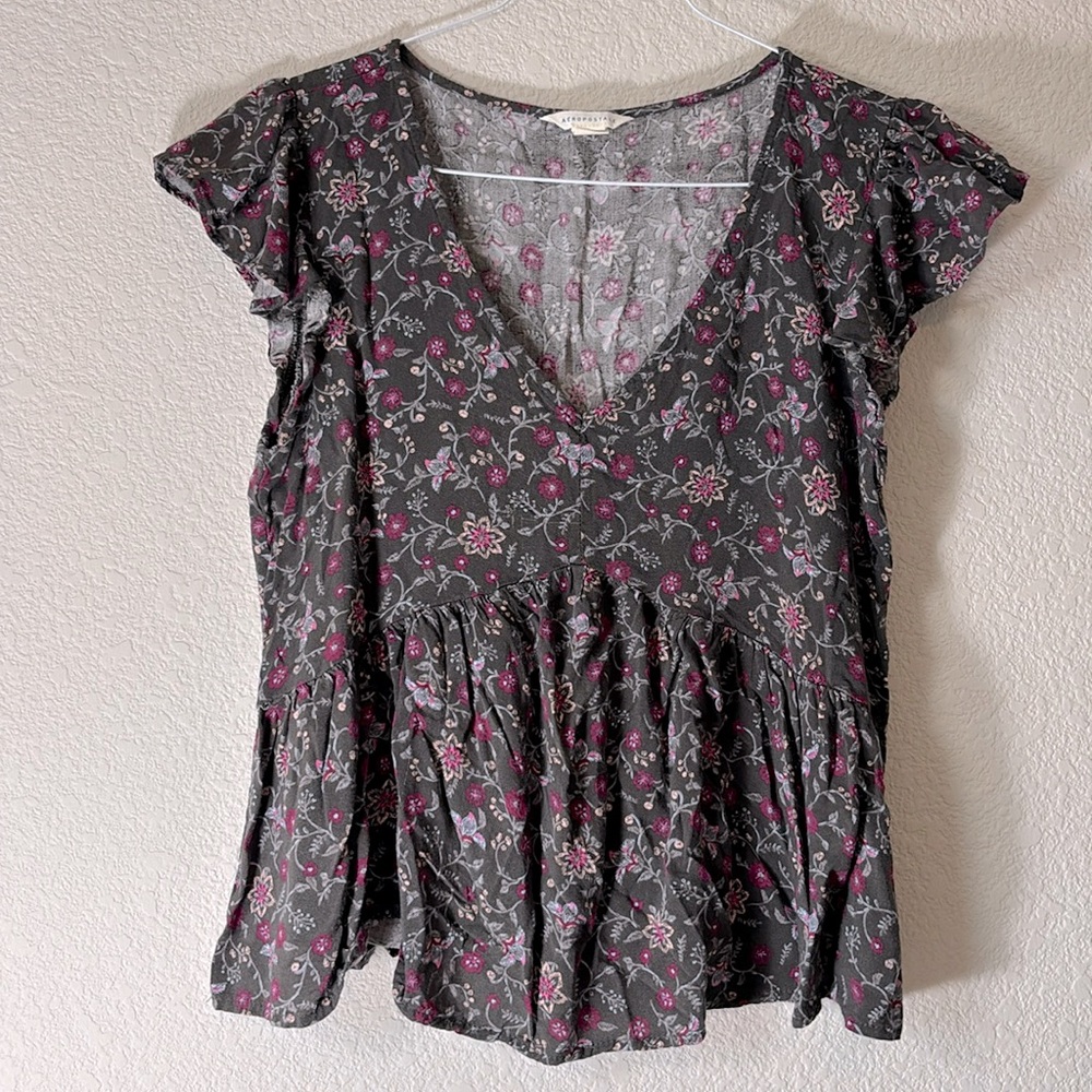 Gray top with flowers